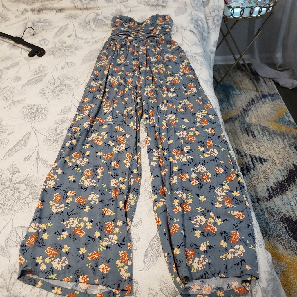 Sleevless Rompers
